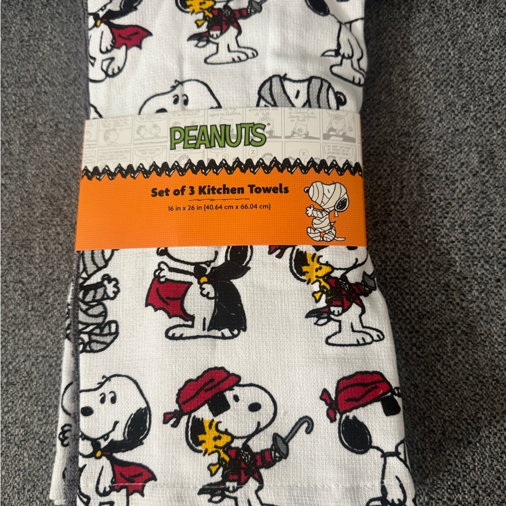 Peanuts Snoopy Halloween Kitchen Towels